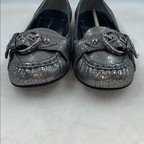 BCBGeneration Dinia Pewter Crackle Metallic Flats - Picture 4 of 9
